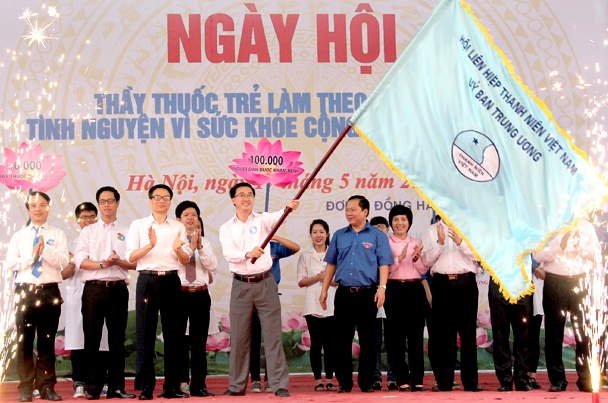 Ngày hội Thầy thuốc trẻ làm theo lời Bác năm 2015